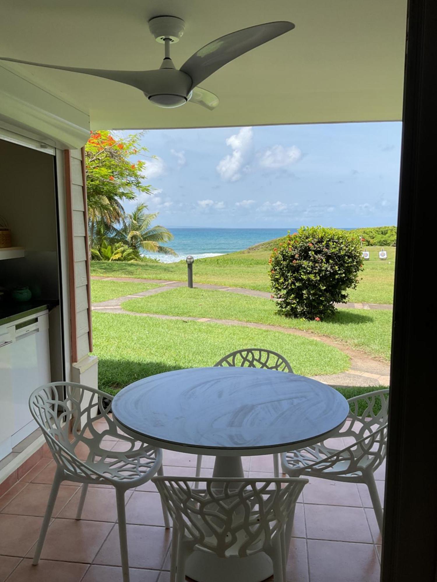 MARTIAL TROPIQUES Appartement refait à neuf vue mer Pierre&vacances Sainte-Anne (Grande-Terre) Exterior foto